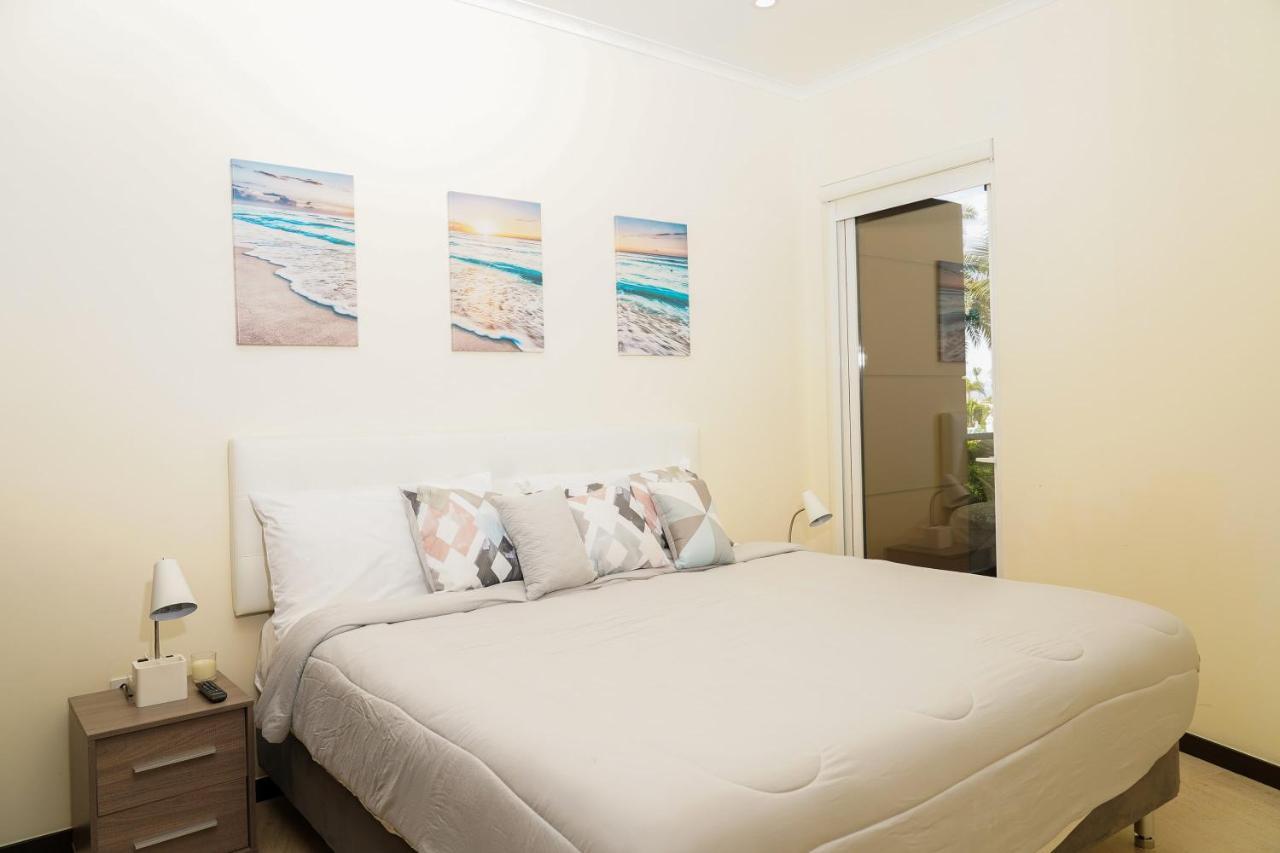 Elegant Apartment In Eagle Beach Levent Палм Бийч Екстериор снимка