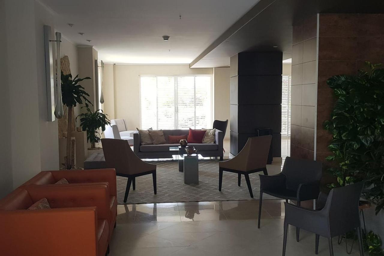Elegant Apartment In Eagle Beach Levent Палм Бийч Екстериор снимка