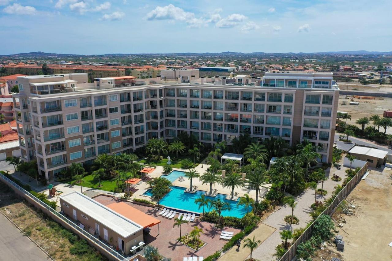 Elegant Apartment In Eagle Beach Levent Палм Бийч Екстериор снимка