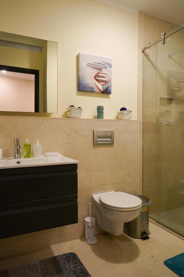 Elegant Apartment In Eagle Beach Levent Палм Бийч Екстериор снимка