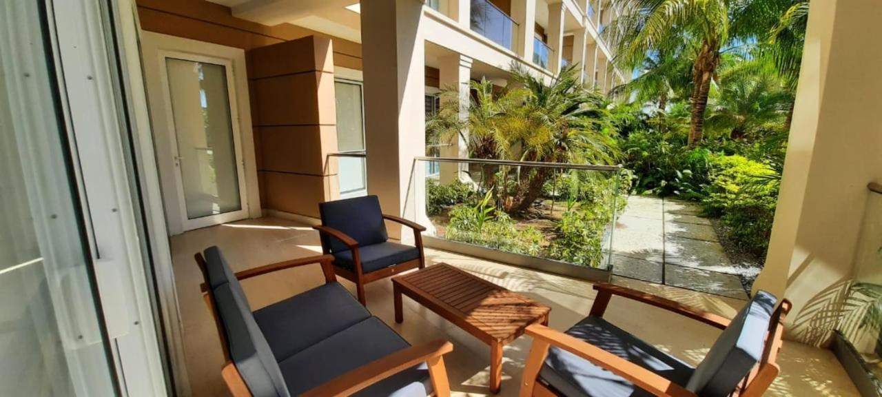 Elegant Apartment In Eagle Beach Levent Палм Бийч Екстериор снимка